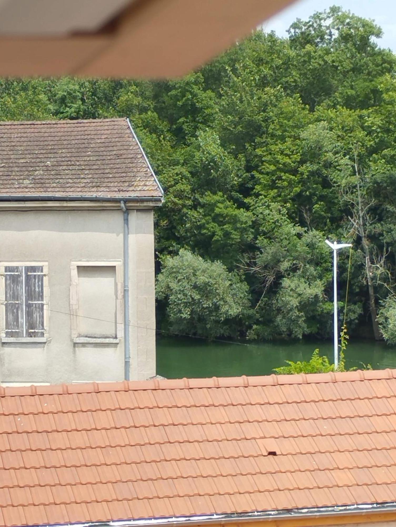 Doubs Sejour - Chambres Avec Petits Dejeuners En Suppl Verdun-sur-le-Doubs Exterior photo