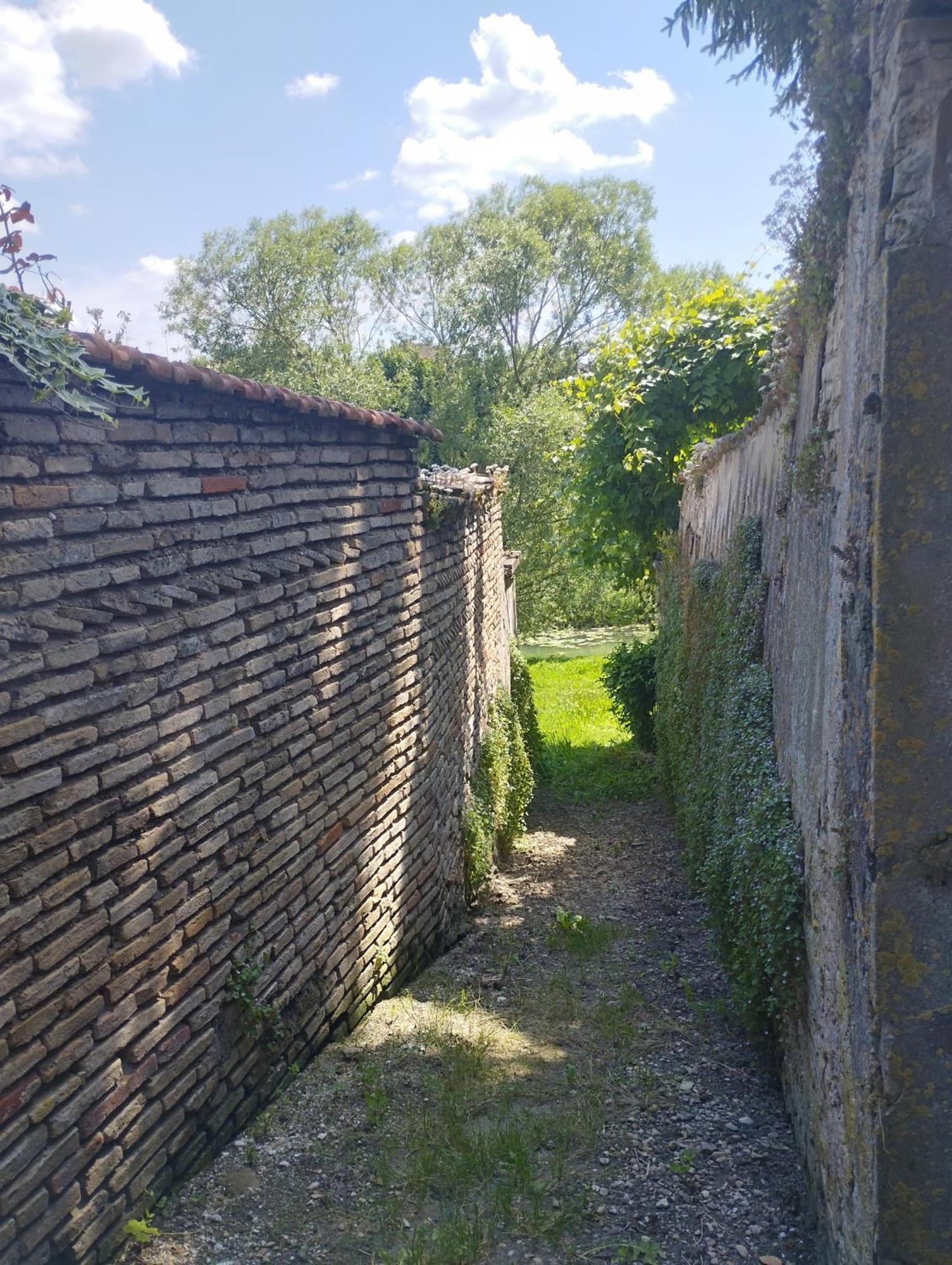 Doubs Sejour - Chambres Avec Petits Dejeuners En Suppl Verdun-sur-le-Doubs Exterior photo